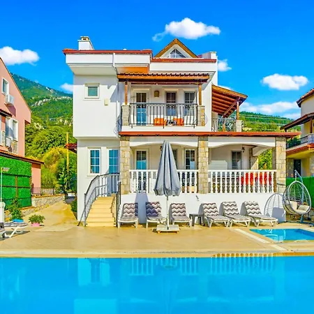 Summerdays In The Med Villa *